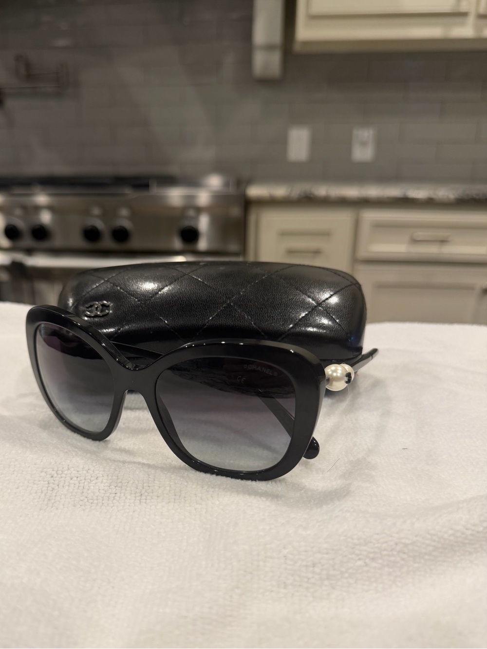 Like New Chanel Pearl Accent Sunglasses